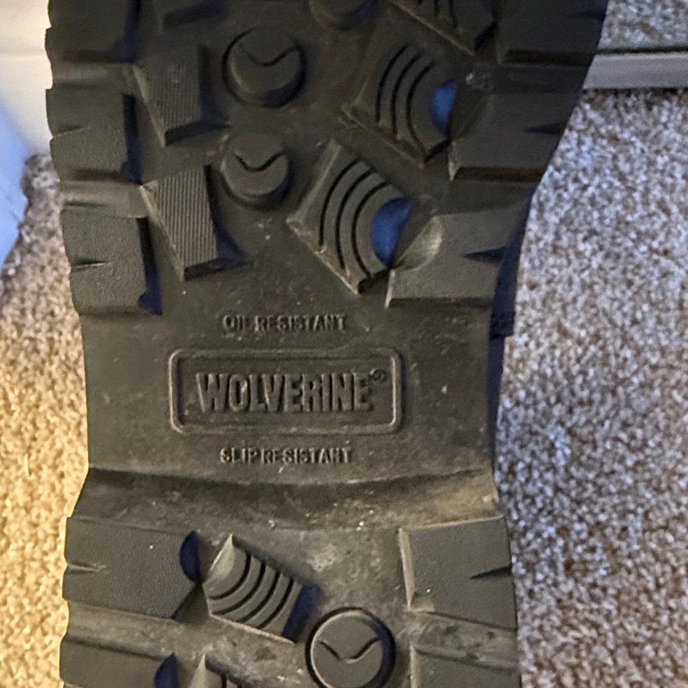 Wolverine Black Steel Toe Oil-Resistant Boots - Picture 2 of 2